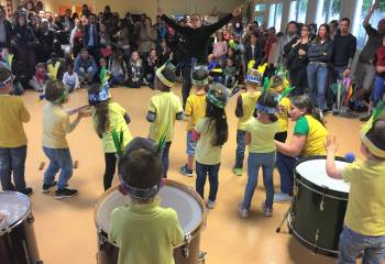 Intervenant ou professeur de musique: percussions, chant, guitare et éveil musical