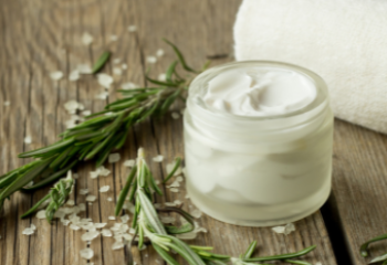 Crème pour le visage - Fabrication de cosmétiques naturels